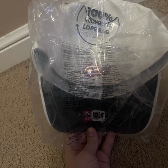 White university of Indiana Logo - Picture 2 of 2